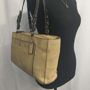 Vintage Coach Chelsea East West Beige Leather Tote Bag